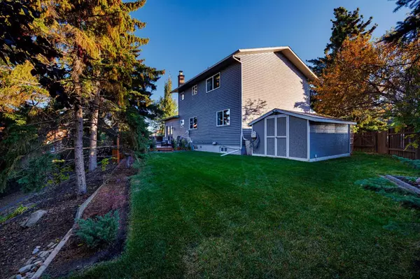 Calgary, AB T1Y 4X4,152 Whitlock Close NE