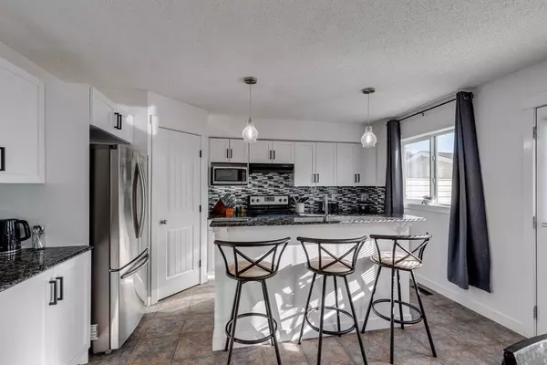 Airdrie, AB T4B 0H7,302 Luxstone WAY SW