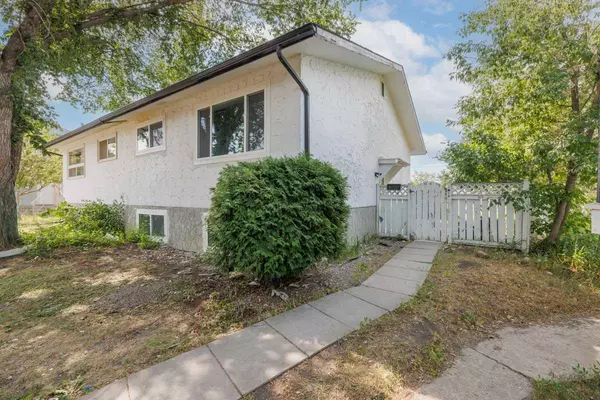 Calgary, AB T2K 4X3,10A Beaver Dam PL NE