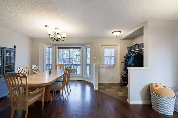 Calgary, AB T3K 4A9,55 Covington Rise NE