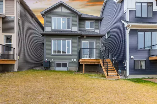 Calgary, AB T3J 2H2,15 Homestead Close NE