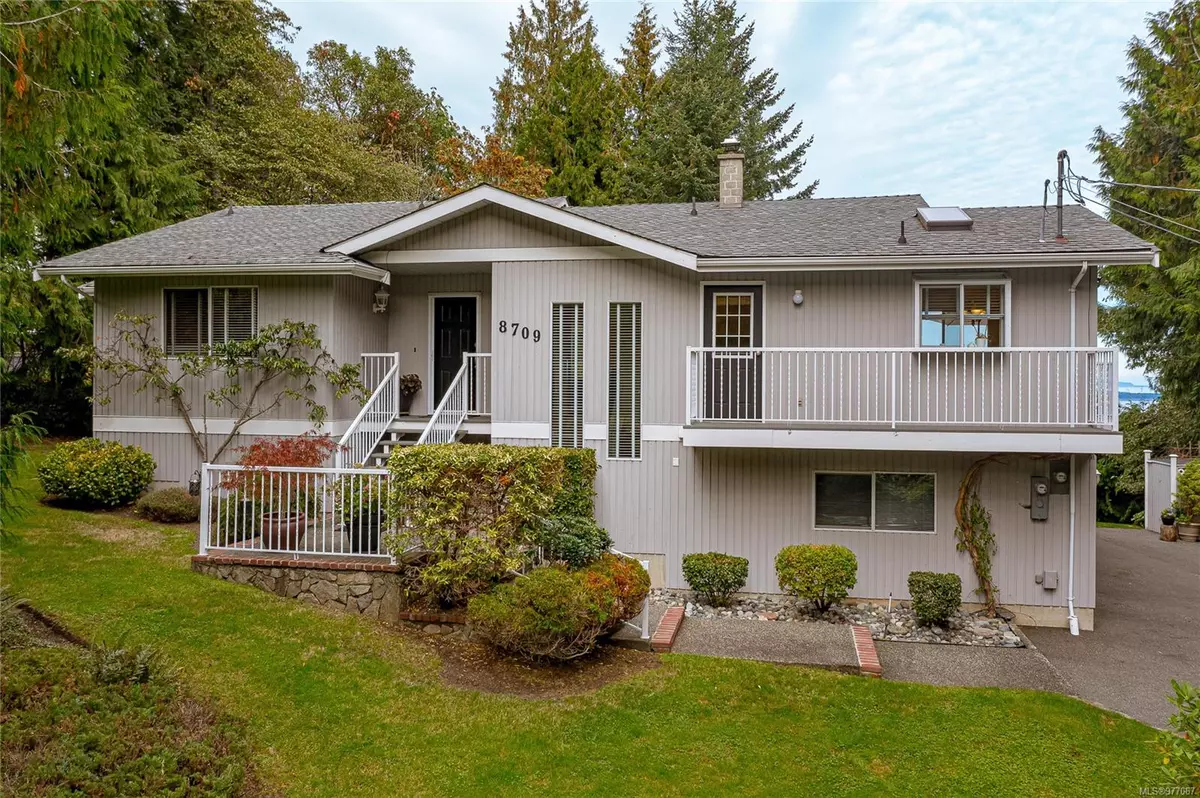 North Saanich, BC V8L 4G9,8709 Nash Pl