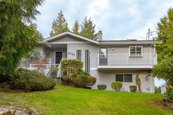 North Saanich, BC V8L 4G9,8709 Nash Pl