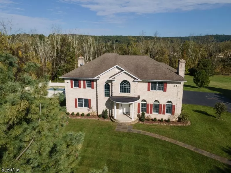 16 Bissell Rd, Tewksbury Twp., NJ 08833