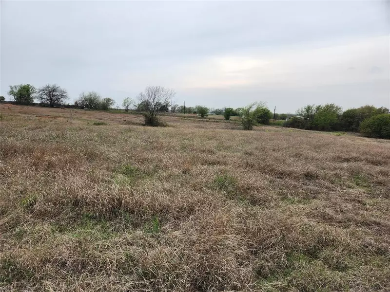 297 Cox Lane, Montague, TX 76251