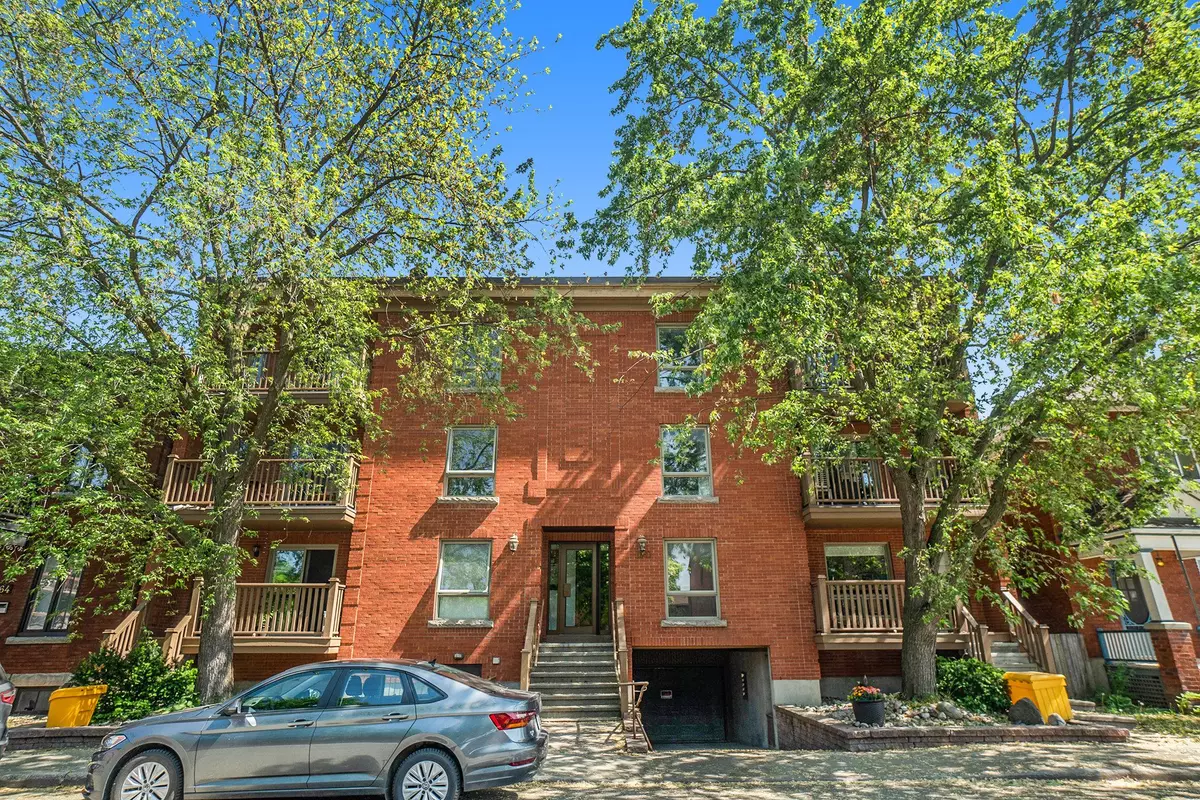 Lower Town - Sandy Hill, ON K1N 5E1,160 Bruyere ST #4