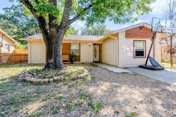 4302 Linda Lane,  Balch Springs,  TX 75180