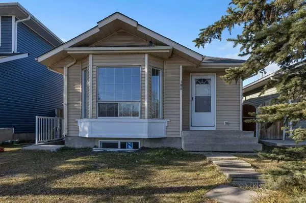 108 Martinwood WAY NE, Calgary, AB T3J 3G8