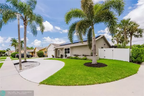 8816 SW 18th Road, Boca Raton, FL 33433