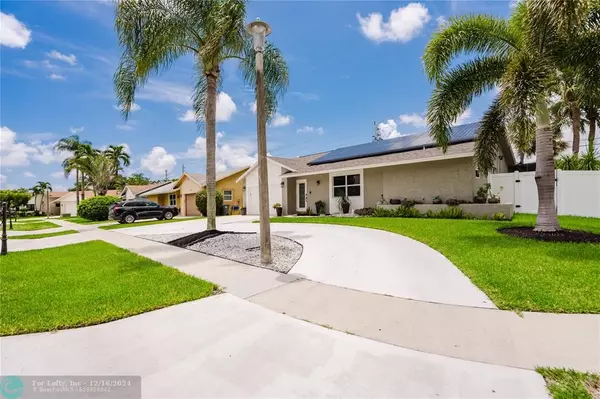 Boca Raton, FL 33433,8816 SW 18th Road