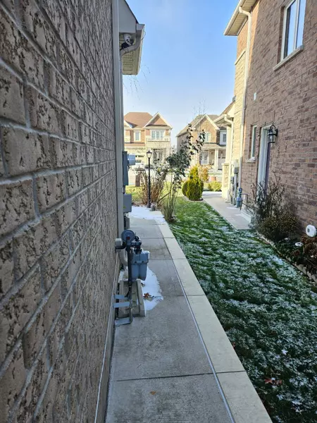 26 Felix Close #Bsmt, Brampton, ON L7A 4K5