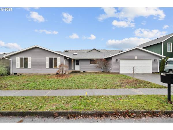 18095 BLUFF RD, Sandy, OR 97055