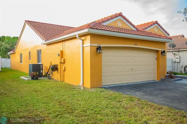 Weston, FL 33327,1566 Mira Vista Cir