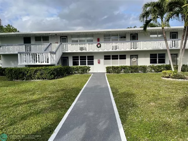 Deerfield Beach, FL 33442,92 E Markham  E  #92