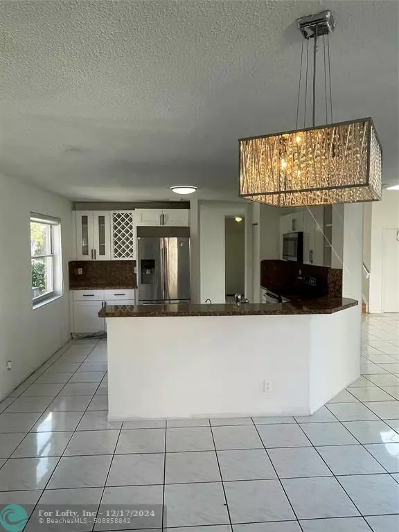 Miramar, FL 33029,17355 SW 20th St