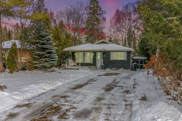 27 50th ST N, Wasaga Beach, ON L9Z 1X2