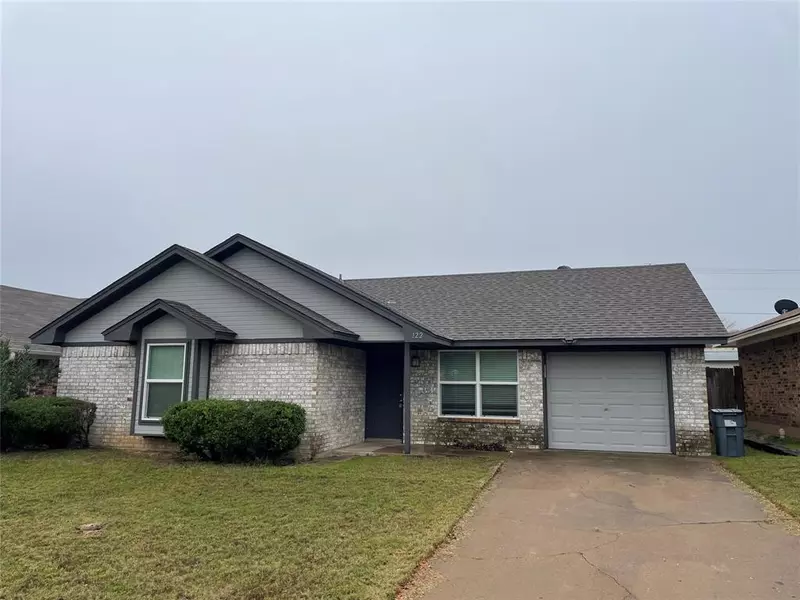 122 Black Forest Drive, Weatherford, TX 76086