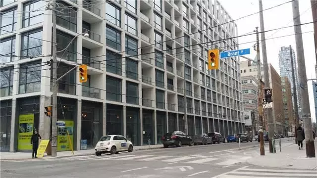 39 Brant ST #618, Toronto C01, ON M5V 2L9