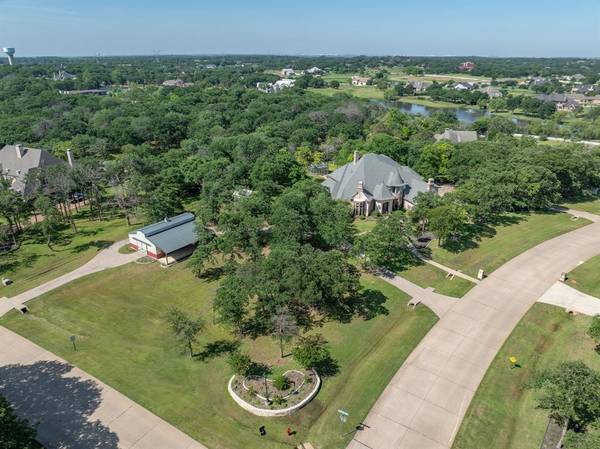 990 Noble Champions Way, Bartonville, TX 76226