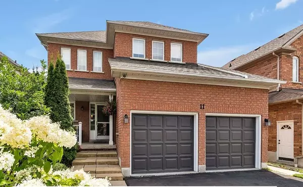 11 Tom Edwards DR #Upper, Whitby, ON L1R 2R2