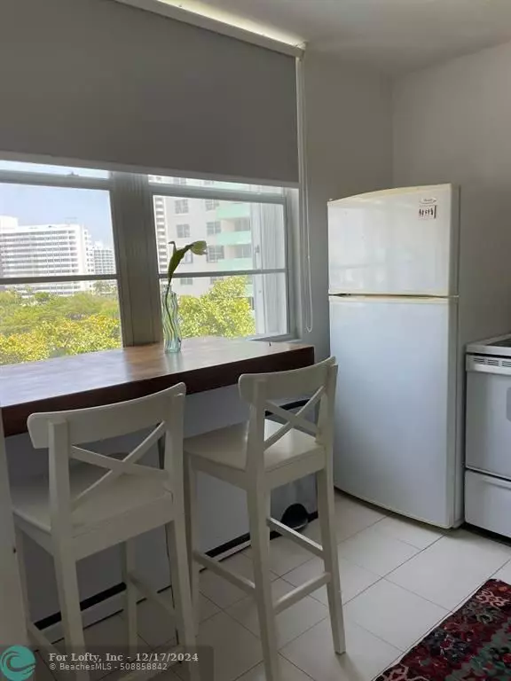 Miami Beach, FL 33139,3 Island Ave  #8A