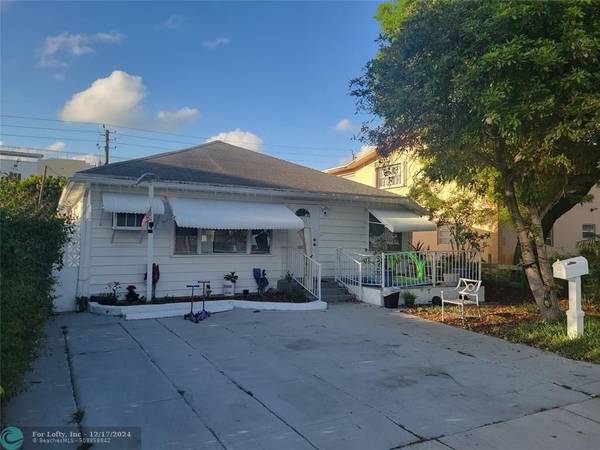 1711 Jackson St, Hollywood, FL 33020