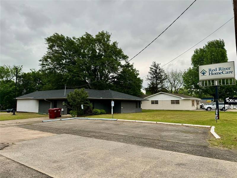 3185 Lamar Avenue, Paris, TX 75460