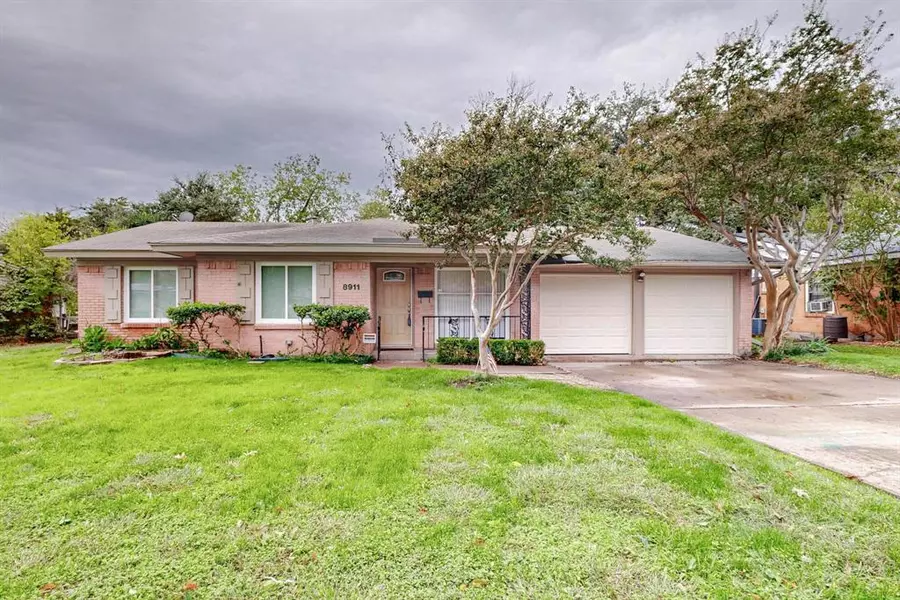 8911 Freeport Drive, Dallas, TX 75228