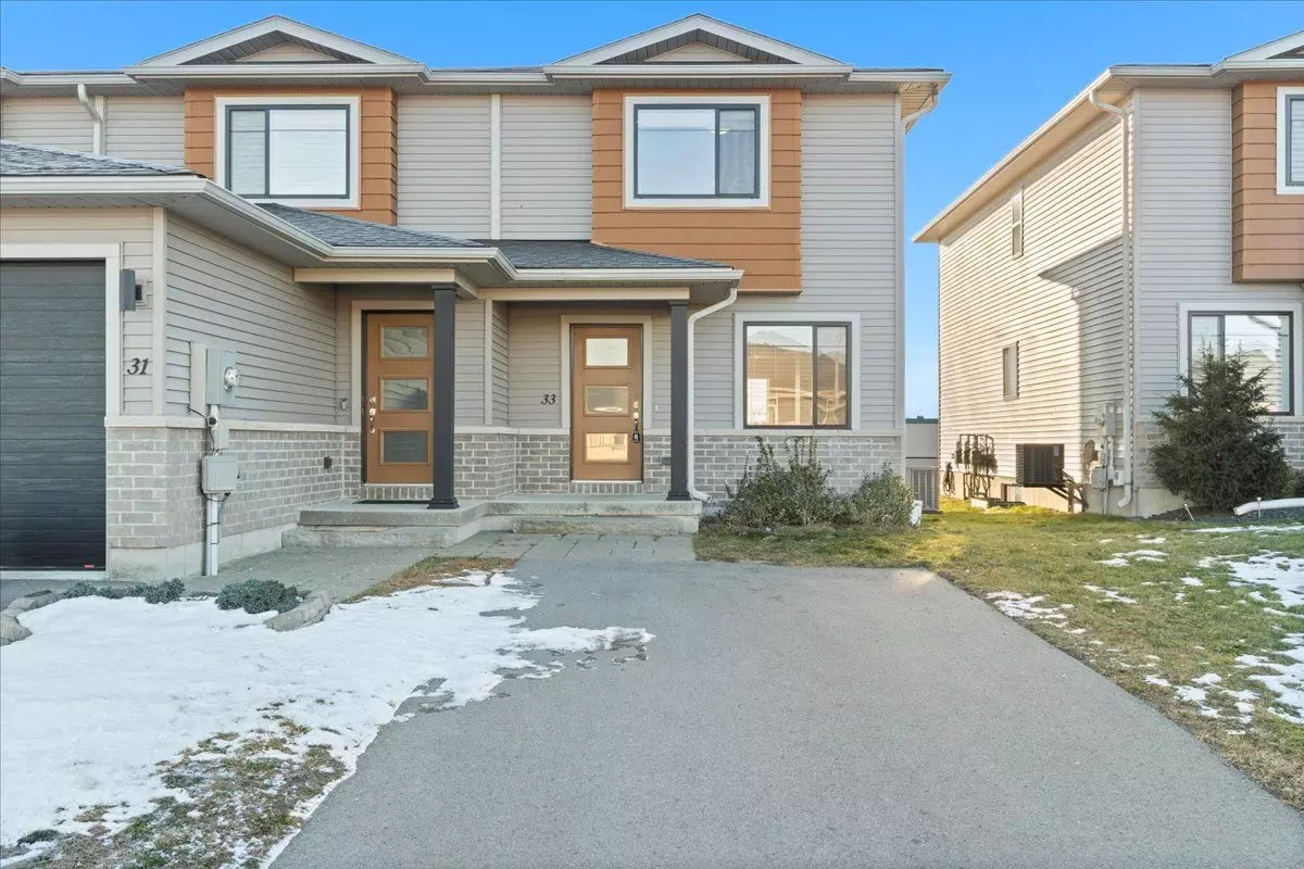 Belleville, ON K8P 5G3,33 Ridgeway PL