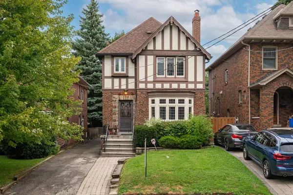 79 Castle Knock RD, Toronto C04, ON M5N 2J8