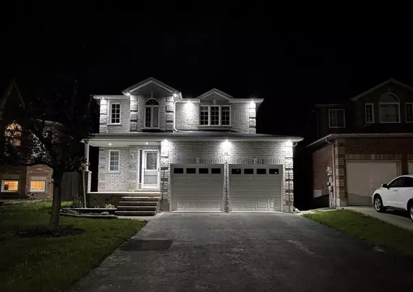 15 Dunsmore LN, Barrie, ON L4M 7A1