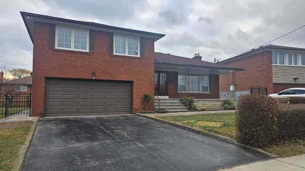 6 Archway CRES #Main, Toronto W05, ON M9M 1V6