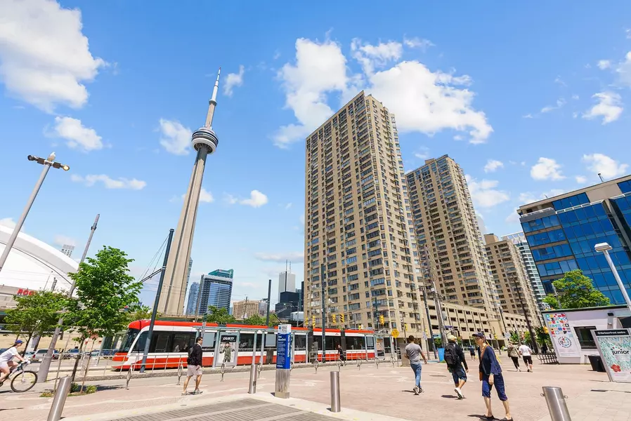 270 Queens Quay W #2903, Toronto C01, ON M5T 2N4