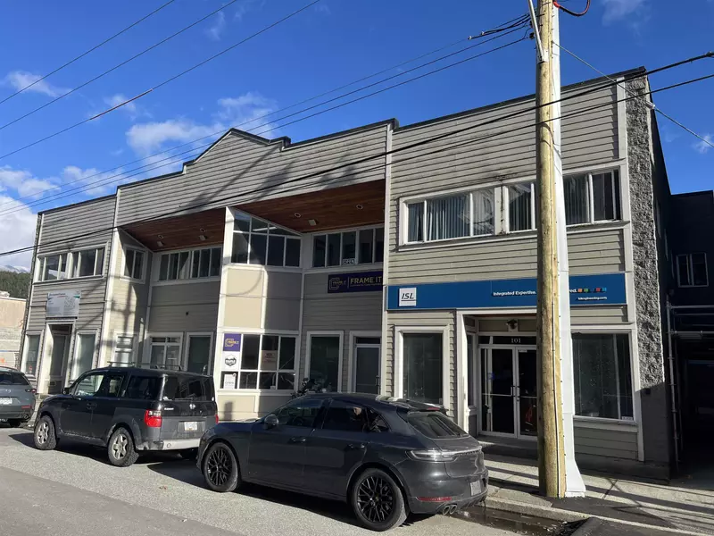 204 38026 SECOND AVENUE, Squamish, BC V8E 0A9