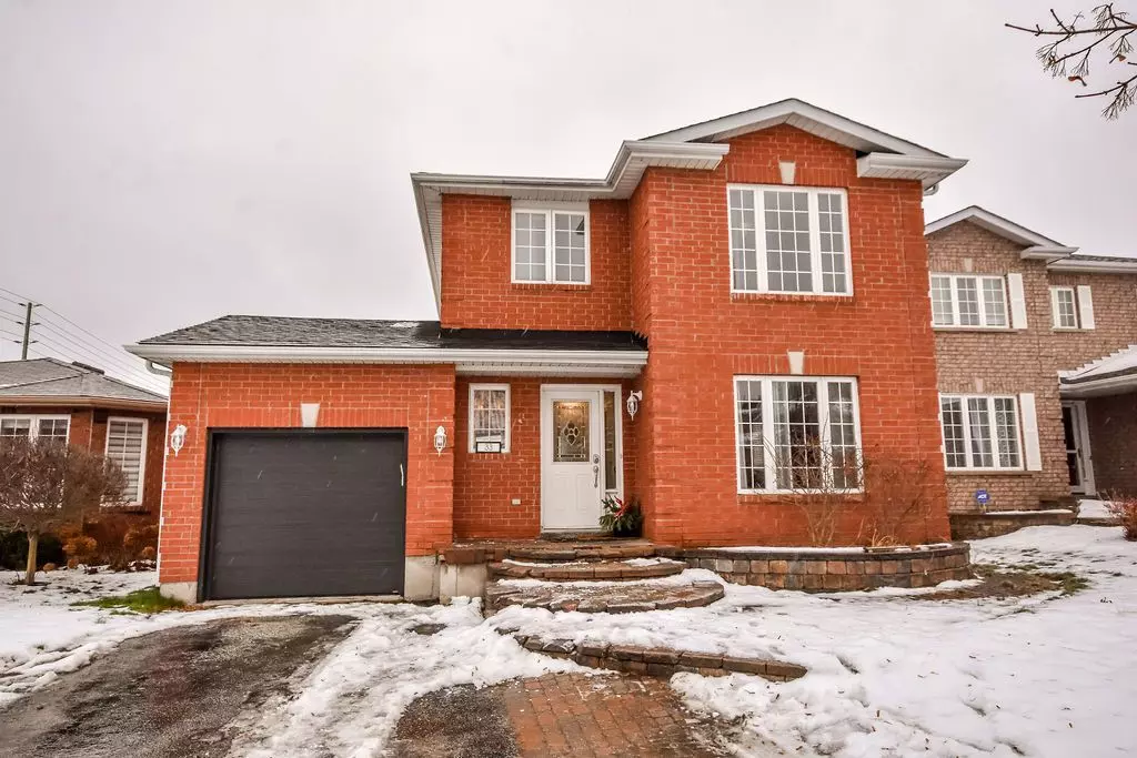 Barrie, ON L4M 6N5,33 Brown Wood DR