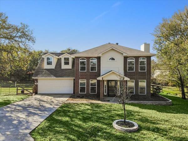 527 Oak Lake, Lake Dallas, TX 75065