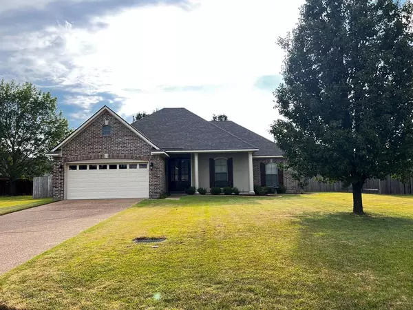 394 Half Moon Court, Bossier City, LA 71111