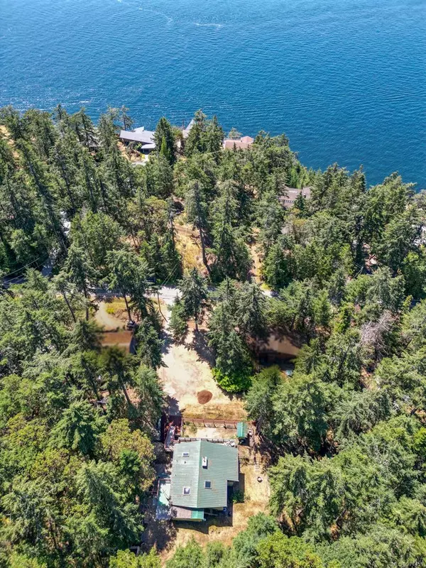 Pender Island, BC V0N 2M2,38210 Schooner Way