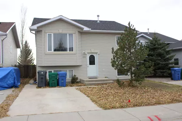 Lethbridge, AB T1K 7T4,152 Blackfoot CIR W