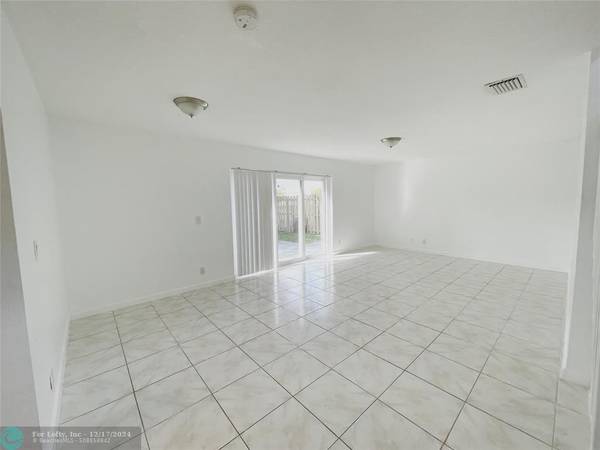 Lake Worth, FL 33463,6008 Strawberry Fields Way