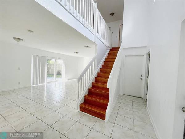 Lake Worth, FL 33463,6008 Strawberry Fields Way