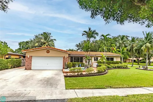 2201 NW 83rd Ave, Pembroke Pines, FL 33024