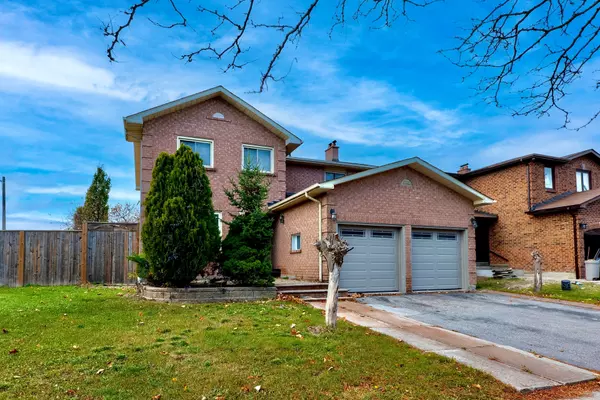 6 Mcquarrie LN, Vaughan, ON L6A 1A3