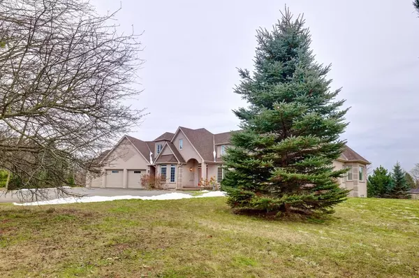 7 DEER RUN CRES, Halton Hills, ON L7J 2L7