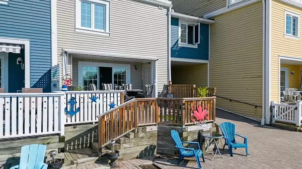 Point Edward, ON N7T 7W4,1500 Venetian BLVD #W9