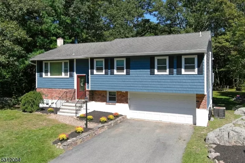 30 Schofield Rd, West Milford Twp., NJ 07480