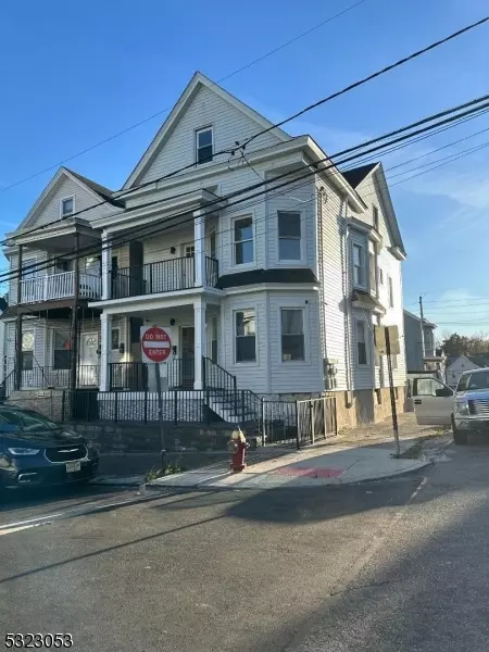 25 Barnert Pl #2, Paterson City, NJ 07522