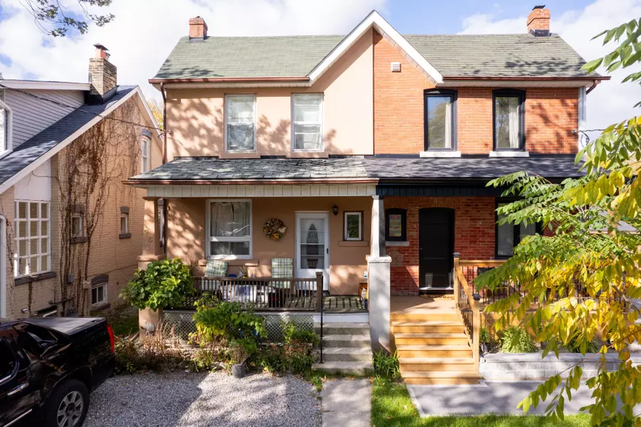 30 Ash CRES, Toronto W06, ON M8W 1E4