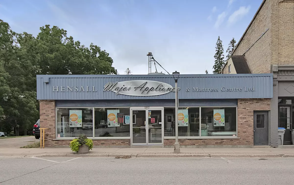 Bluewater, ON N0M 1X0,107 King ST