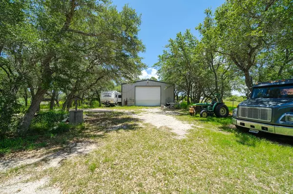 1203 W Young Ave, Aransas Pass, TX 78336